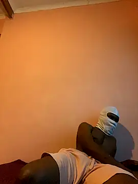 Snapshot of unknownpstar chatting on 11.09.25 unknownpstar online show from 11.09.25