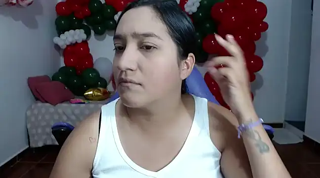 Saracutee1 online show from 12.19.24