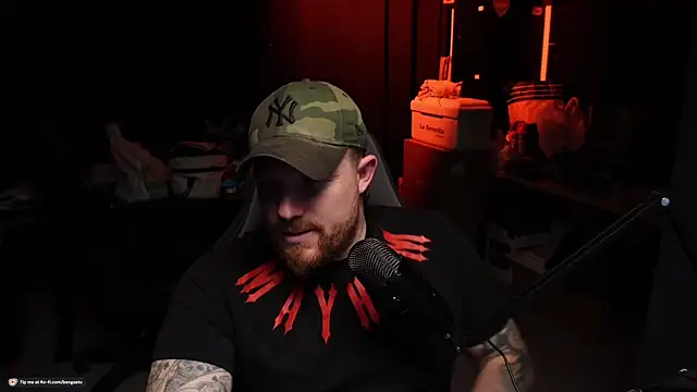 Snapshot of Be_N84 chatting on 11.12.25 Be N84 online show from 11.12.25