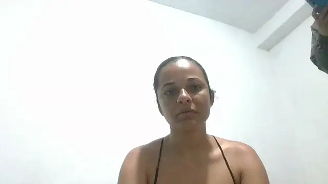 Snapshot of GiveLove1 chatting on 01.03.25 GiveLove1 online show from 01.03.25