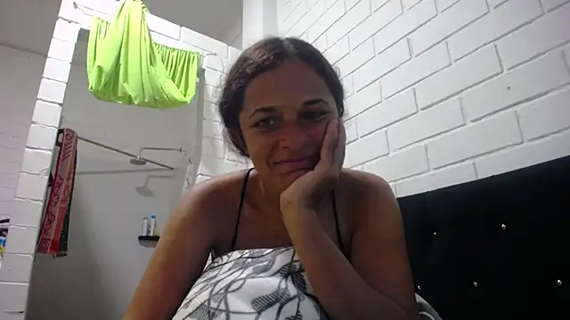 Snapshot of GiveLove1 chatting on 03.13.25 GiveLove1 online show from 03.13.25