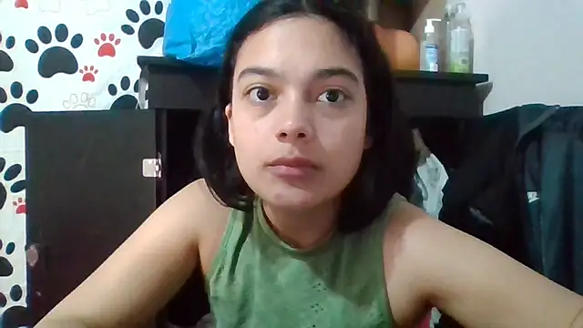 Snapshot of littlemelii chatting on 10.12.25 littlemelii online show from 10.12.25