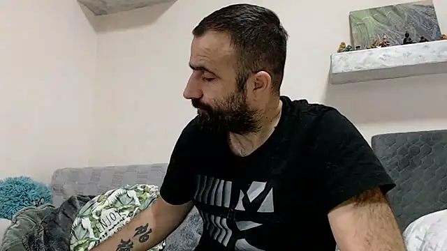 Snapshot of ivat80 chatting on 12.13.24 ivat80 online show from 12.13.24