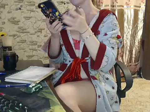Snapshot of _Kitti_ chatting on 12.19.24 Kitti online show from 12.19.24