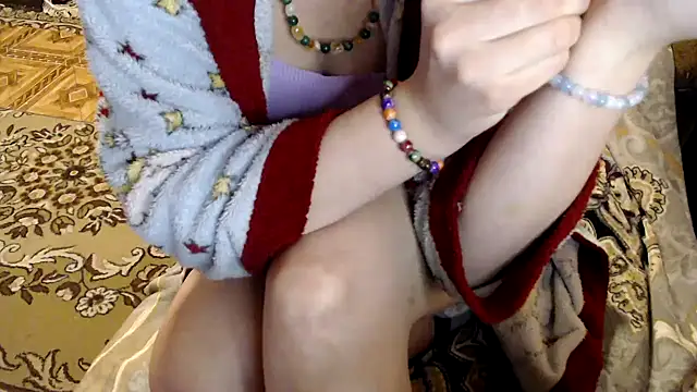 Snapshot of _Kitti_ chatting on 03.10.25 Kitti online show from 03.10.25