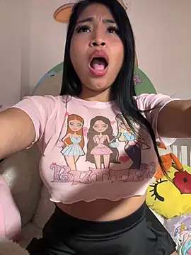 Snapshot of Pocahontascute_33 chatting on 03.11.25 Pocahontascute 33 online show from 03.11.25