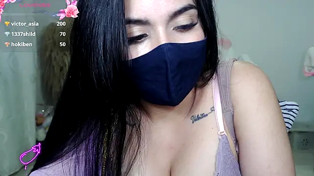 Snapshot of umarany chatting on 03.10.25 umarany online show from 03.10.25