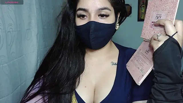 Snapshot of umarany chatting on 09.15.25 umarany online show from 09.15.25