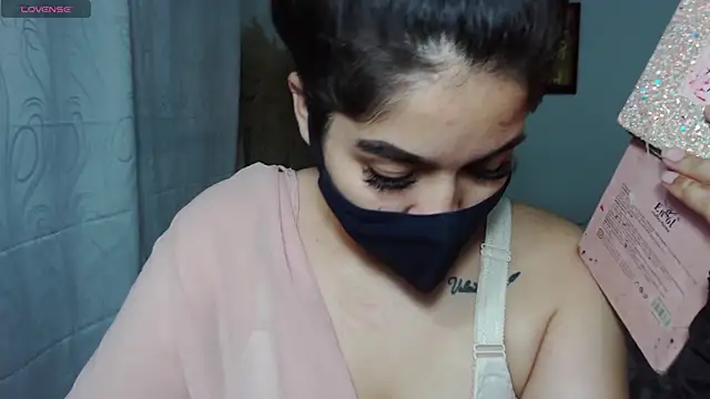 Snapshot of umarany chatting on 10.03.25 umarany online show from 10.03.25