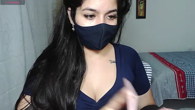 Snapshot of umarany chatting on 10.13.25 umarany online show from 10.13.25