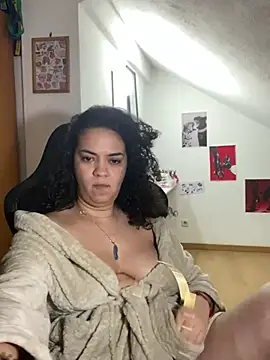 Snapshot of rafamarianoofc chatting on 03.18.25 rafamarianoofc online show from 03.18.25