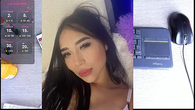 Snapshot of nyna_1 chatting on 12.09.24 nyna 1 online show from 12.09.24