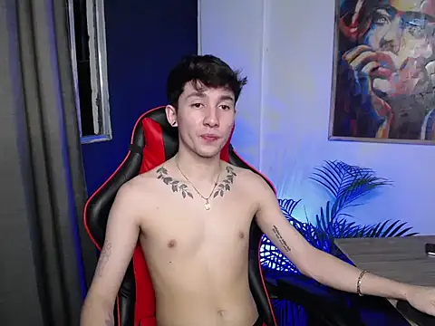 Snapshot of SebasstianGrand chatting on 03.23.25 SebasstianGrand online show from 03.23.25