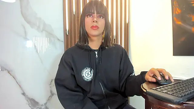 Snapshot of Tiff_Valentine chatting on 02.23.25 Tiff Valentine online show from 02.23.25