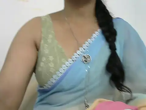 Snapshot of rashmika_reddy chatting on 10.24.25 rashmika reddy online show from 10.24.25