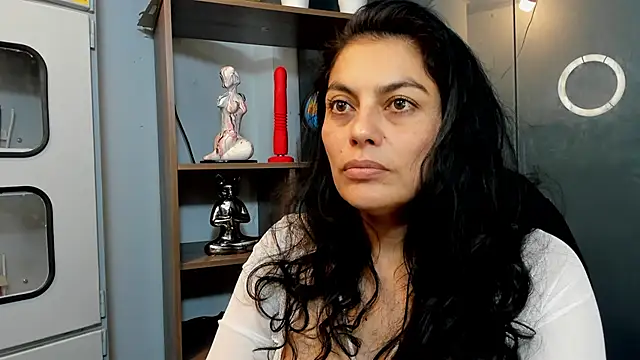 Snapshot of Lust_Mom41 chatting on 12.06.24 Lust Mom41 online show from 12.06.24