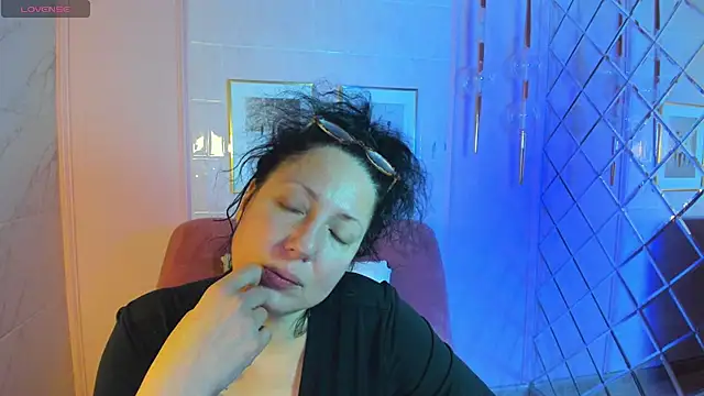 Snapshot of Anita_Muse chatting on 12.29.24 Anita Muse online show from 12.29.24