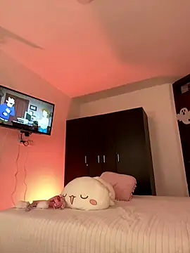 Snapshot of montmariana chatting on 10.12.25 montmariana online show from 10.12.25