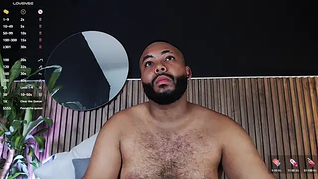 Snapshot of DilanJonnes_ chatting on 12.14.24 DilanJonnes online show from 12.14.24