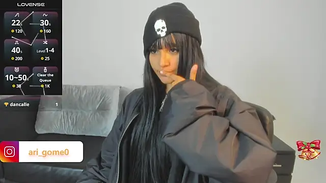 Snapshot of ArigyGomez chatting on 12.13.24 ArigyGomez online show from 12.13.24
