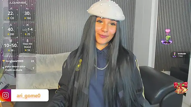 Snapshot of ArigyGomez chatting on 12.28.24 ArigyGomez online show from 12.28.24