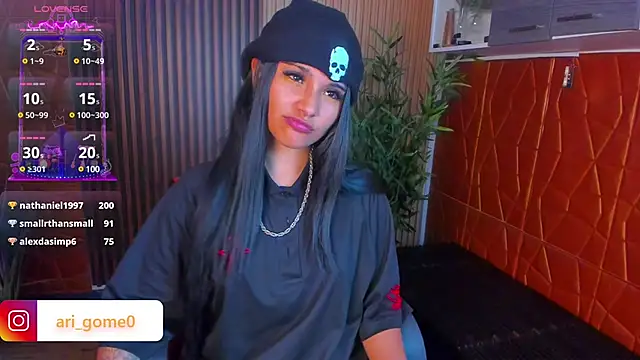 Snapshot of ArigyGomez chatting on 01.11.25 ArigyGomez online show from 01.11.25