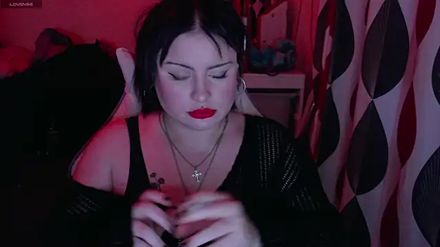 Snapshot of submissiveslut1996 chatting on 01.27.25 submissiveslut1996 online show from 01.27.25