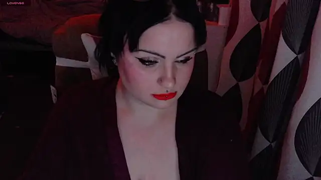 Snapshot of submissiveslut1996 chatting on 02.14.25 submissiveslut1996 online show from 02.14.25