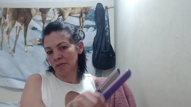 Snapshot of electra-mommy chatting on 02.27.25 electra-mommy online show from 02.27.25