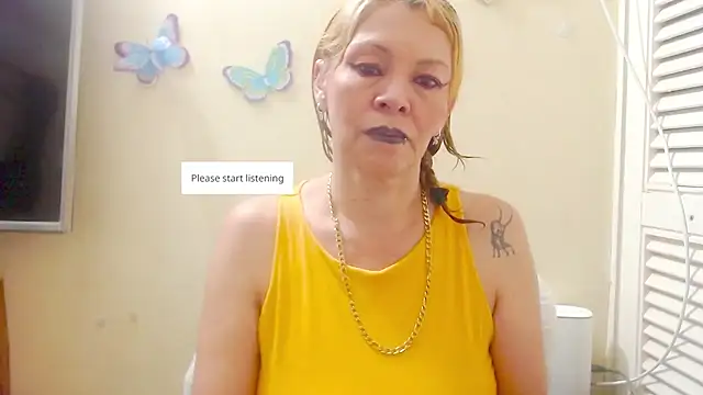 Snapshot of electra-mommy chatting on 09.15.25 electra-mommy online show from 09.15.25