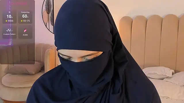 Snapshot of anna-henao chatting on 12.14.24 anna-henao online show from 12.14.24