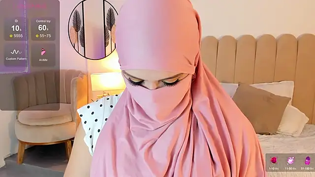 Snapshot of anna-henao chatting on 02.05.25 anna-henao online show from 02.05.25