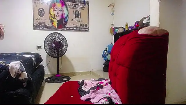 Snapshot of harry_lia_ chatting on 09.19.25 harry lia online show from 09.19.25