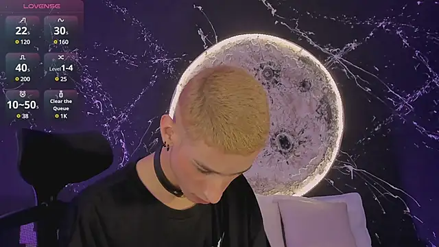 Snapshot of JasperCooper_ chatting on 03.05.25 JasperCooper  online show from 03.05.25