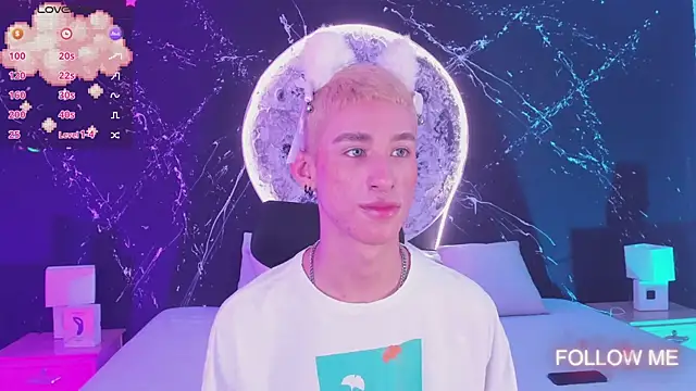 Snapshot of JasperCooper_ chatting on 03.10.25 JasperCooper  online show from 03.10.25