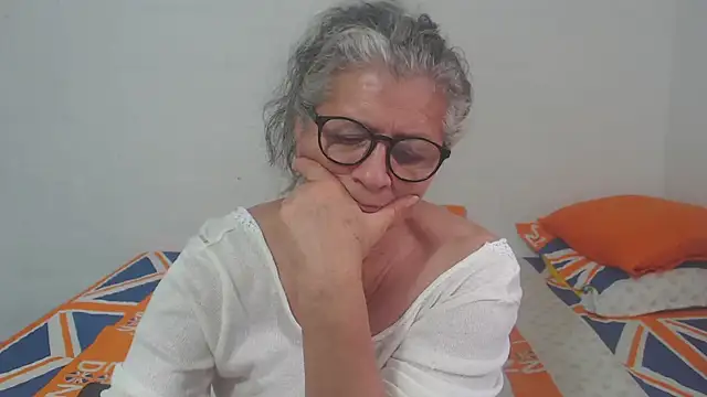 candy mature  online show from 02.19.25