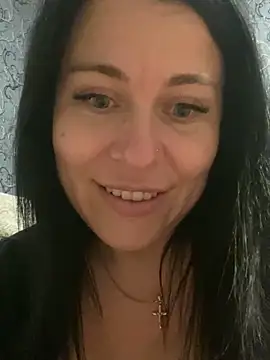 Snapshot of CuteNata chatting on 12.31.24 CuteNata online show from 12.31.24