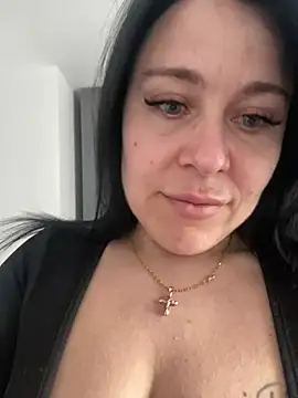 Snapshot of CuteNata chatting on 03.08.25 CuteNata online show from 03.08.25