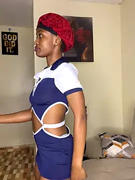 Snapshot of Shanniva chatting on 10.07.25 Shanniva online show from 10.07.25