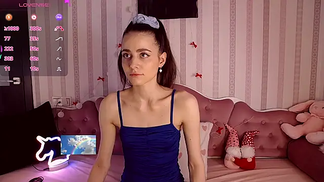 Snapshot of AliceNikke chatting on 02.24.25 AliceNikke online show from 02.24.25