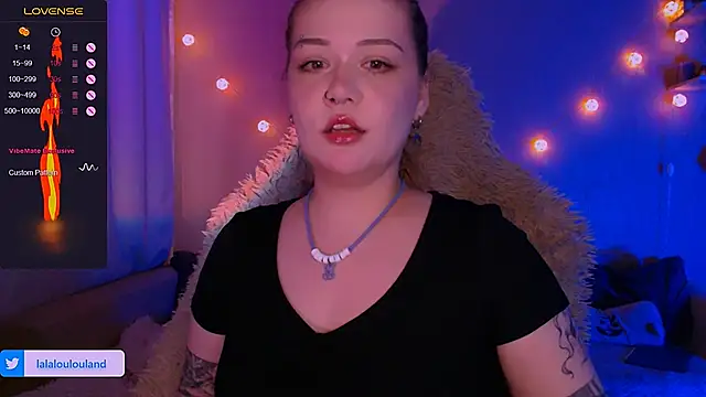 Snapshot of lala_loulou_land chatting on 03.09.25 lala loulou land online show from 03.09.25