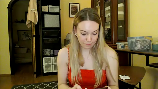 Snapshot of Scarlettford chatting on 01.18.25 Scarlettford online show from 01.18.25