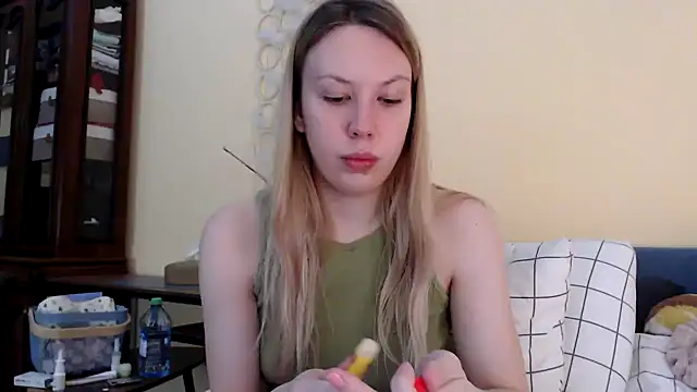 Snapshot of Scarlettford chatting on 02.20.25 Scarlettford online show from 02.20.25