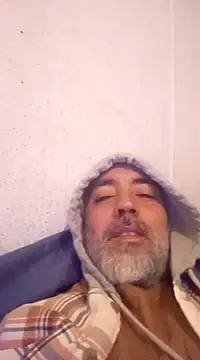 Snapshot of Xoc8_ chatting on 12.20.24 Xoc8 online show from 12.20.24