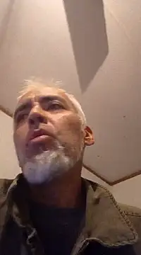 Snapshot of Xoc8_ chatting on 12.21.24 Xoc8 online show from 12.21.24