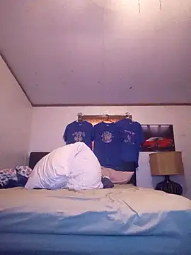 Snapshot of Xoc8_ chatting on 01.17.25 Xoc8 online show from 01.17.25