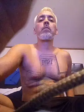 Snapshot of Xoc8_ chatting on 02.06.25 Xoc8 online show from 02.06.25