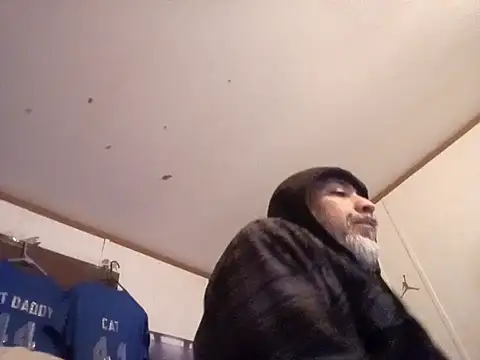 Snapshot of Xoc8_ chatting on 02.22.25 Xoc8 online show from 02.22.25