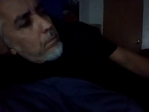 Snapshot of Xoc8_ chatting on 09.19.25 Xoc8 online show from 09.19.25