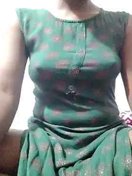 Snapshot of rituporna2004 chatting on 12.18.24 rituporna2004 online show from 12.18.24